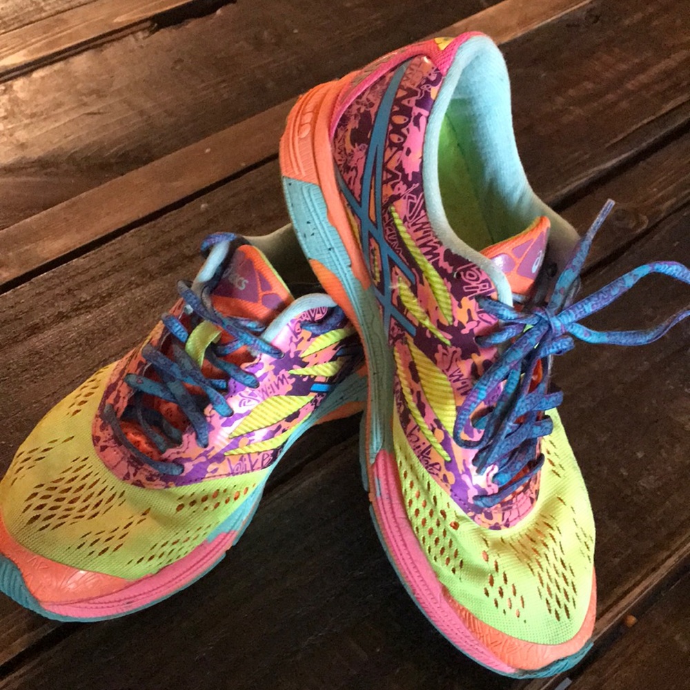 ASICS Women's GEL Noosa Tri 10 Running Shoes